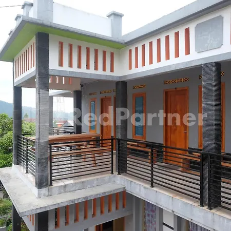 Wisma Giri Mulyo B Near Grojogan Sewu Mitra Reddoorz-3